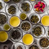 烏龍茶と緑茶は同じ茶葉からできる？種類や歴史など中国茶を深堀り！